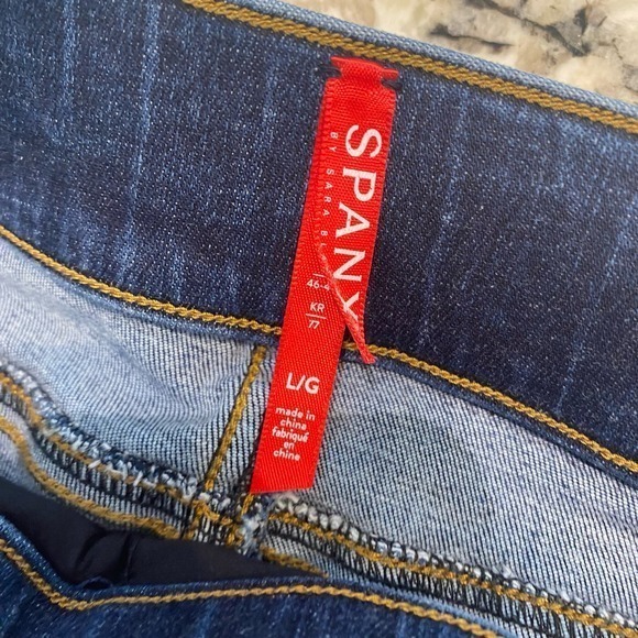 Spanx Distressed Ankle Skinny Jeans, Medium Wash Size Large - Picture 4 of 7